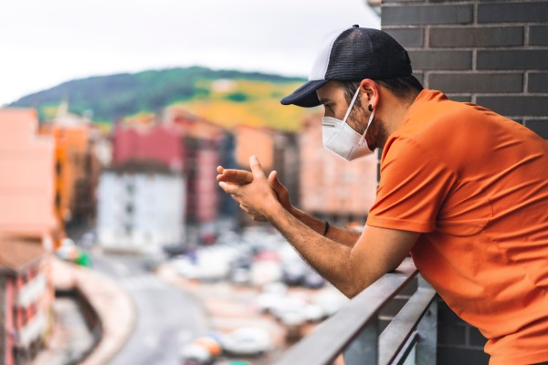 En España, las comarcas de La Litera, Cinca Medio y Bajo Cinca regresan a fase dos, tras detectar brotes de covid-19. | Shutterstock