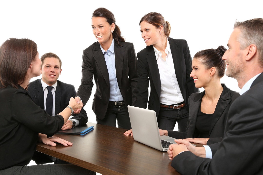 La finalidad del programa es apoyar a la reactivación de los negocios y también que los socios puedan pagar servicios y productos. Shutterstock