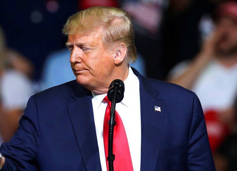 "A Maduro le gustaría reunirse. Y nunca me opongo a las reuniones", dijo Trump, según publica Axios. (AP)
