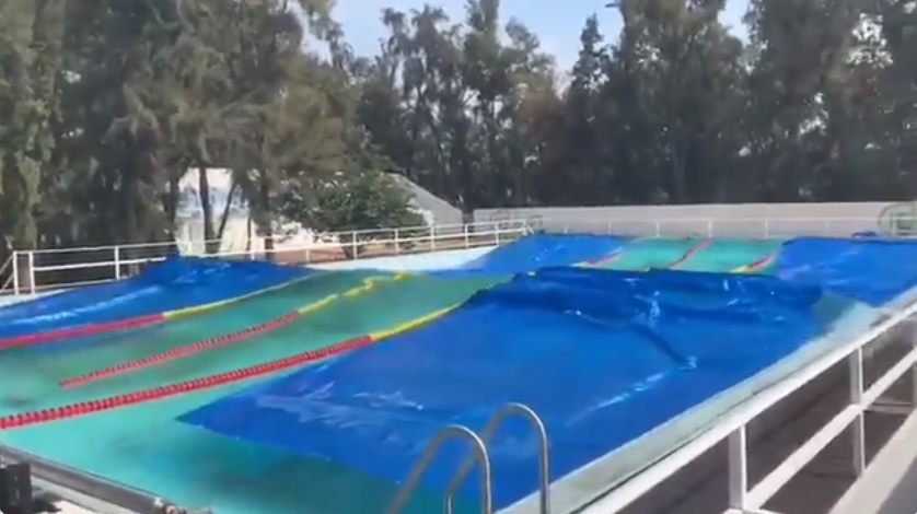 Alberca en Ciudad Deportiva durante el sismo (@Ponchole)