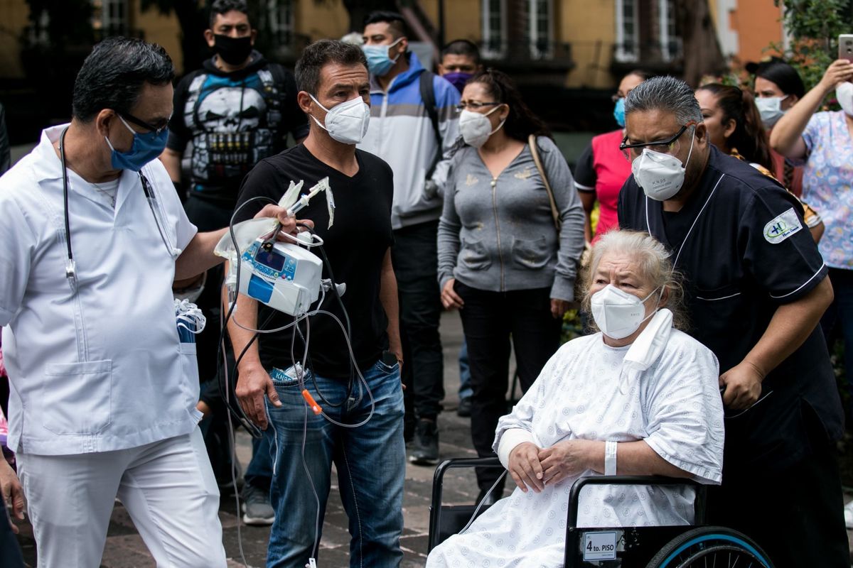 Diversos hospitales fueron evacuados tras el sismo registrado en Oaxaca. (Cuartoscuro)