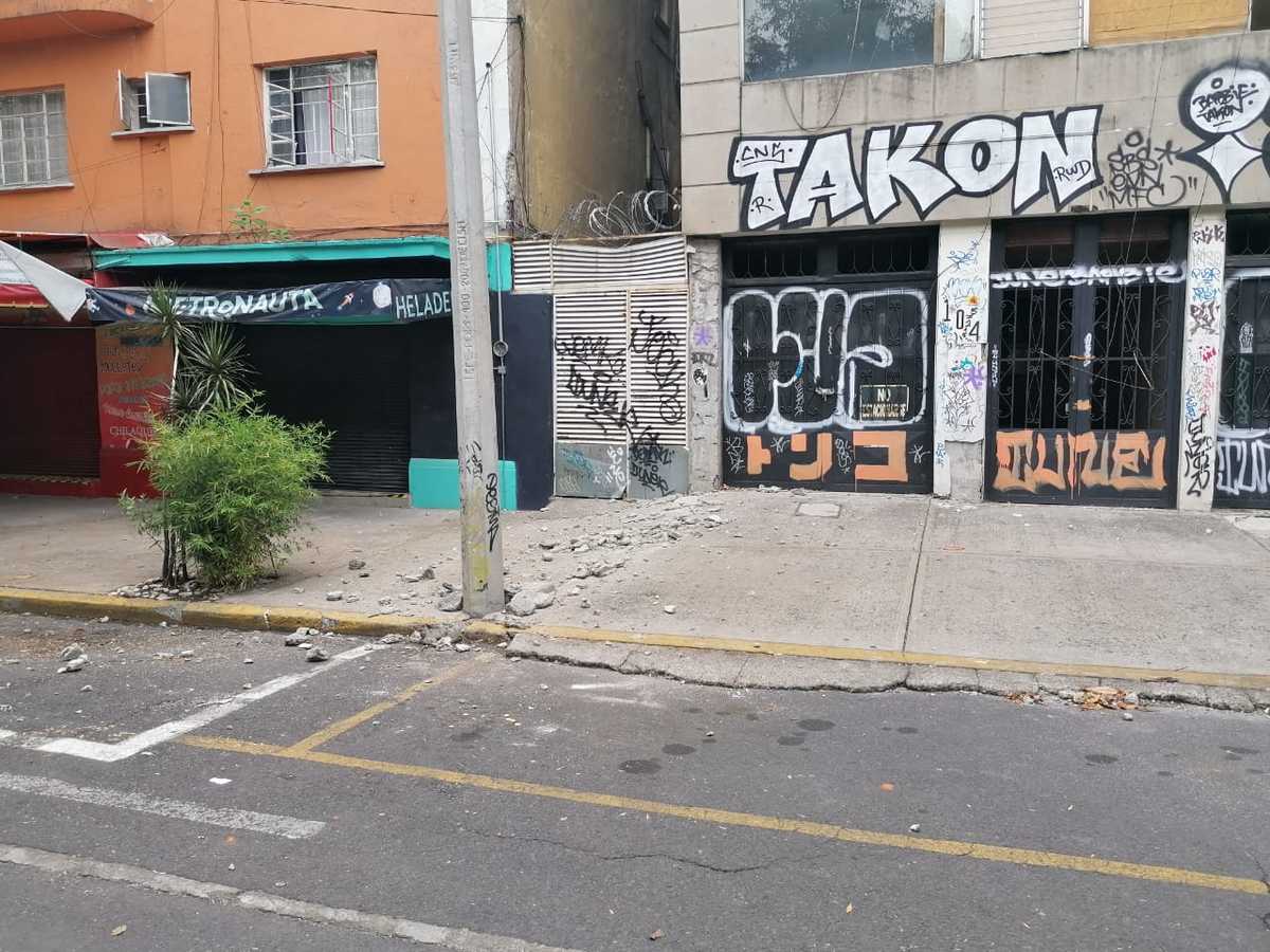 edificio ubicado en Medellín y Quintana Roo. (Maximiliano Arozqueta)