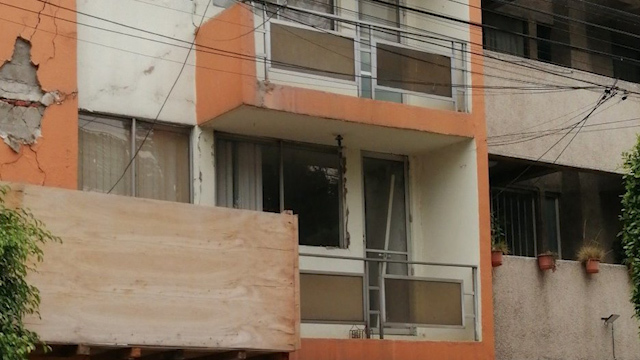 Habitan edificio dañado por tres sismos en CdMx; aún esperan rehabilitación