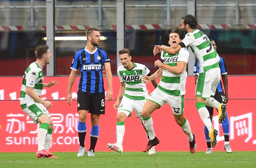 Inter empata con el Sassuolo y se aleja del título de la Serie A (Reuters)