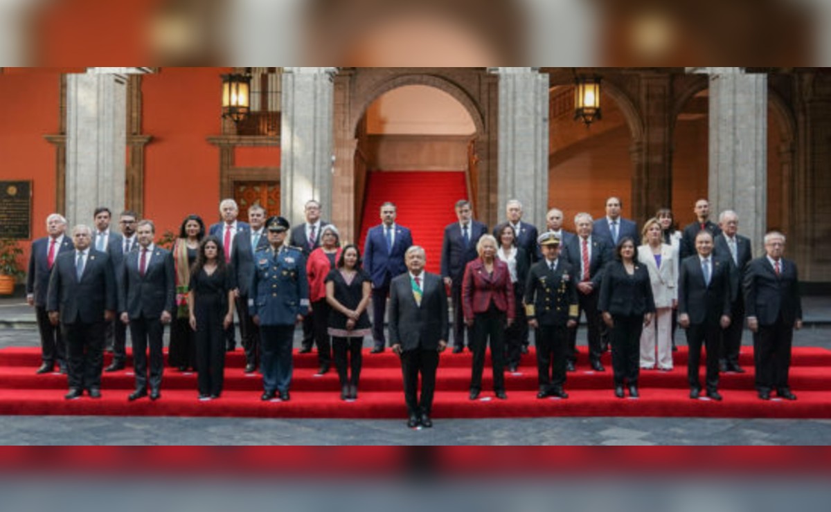 Por ley, todos los servidores públicos deben cumplir con la presentación de sus declaraciones antes de que concluya mayo. (Presidencia)