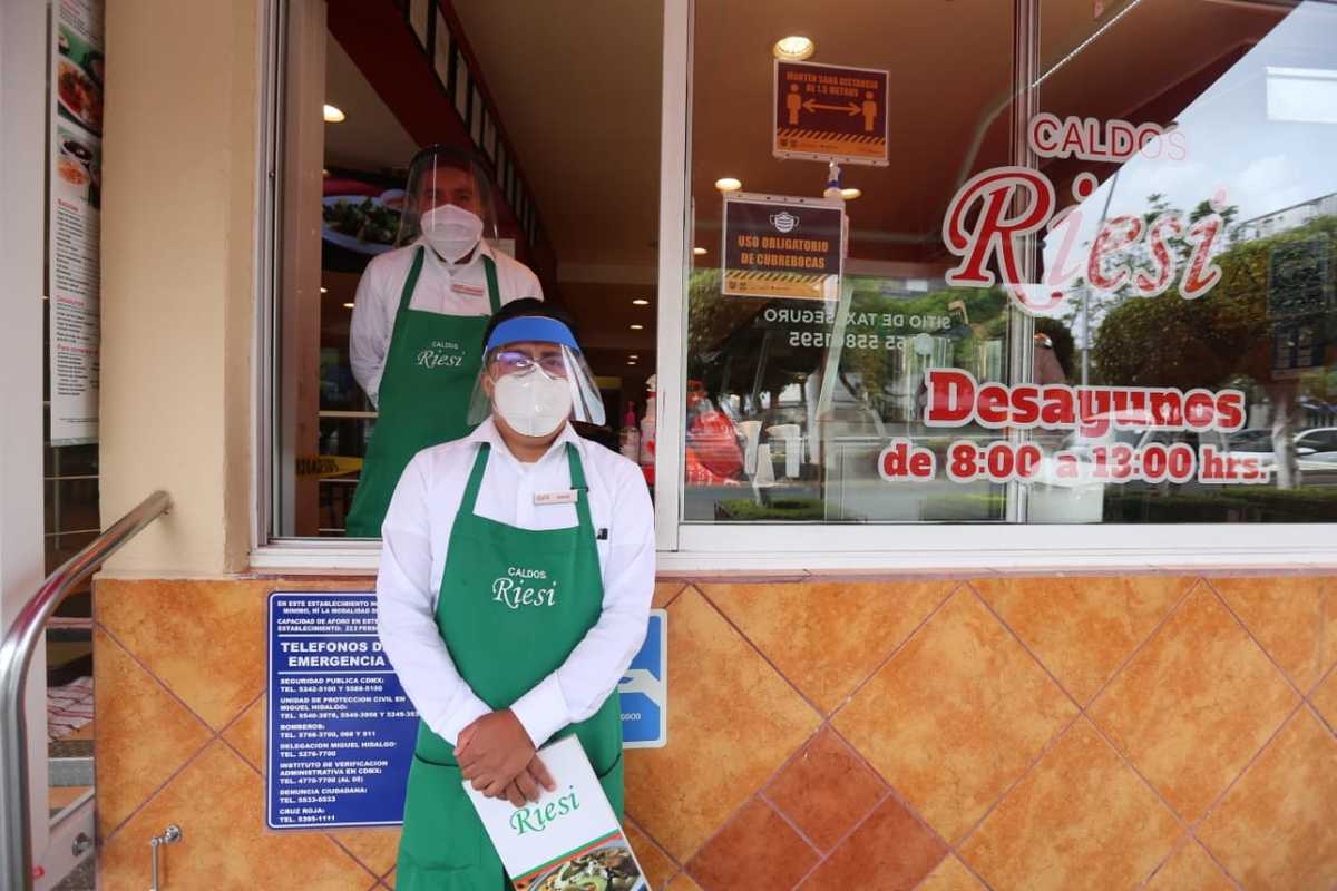 Los negocios que deseen reabrir deberán cumplir con las medidas sanitarias de protección a la salud./ Javier Ríos