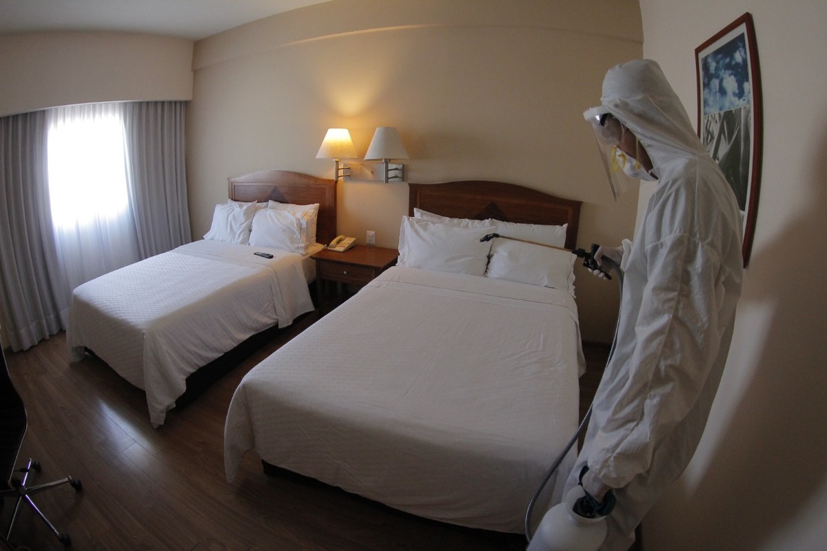 El hotel Fiesta Inn Galerías, ha implementado un riguroso protocolo de medidas sanitaria desde el primero de junio. (Manuel Guadarrama)