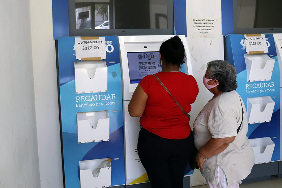 Cajeros automáticos para actas de nacimiento en Lerdo. (Rolando Riestra)