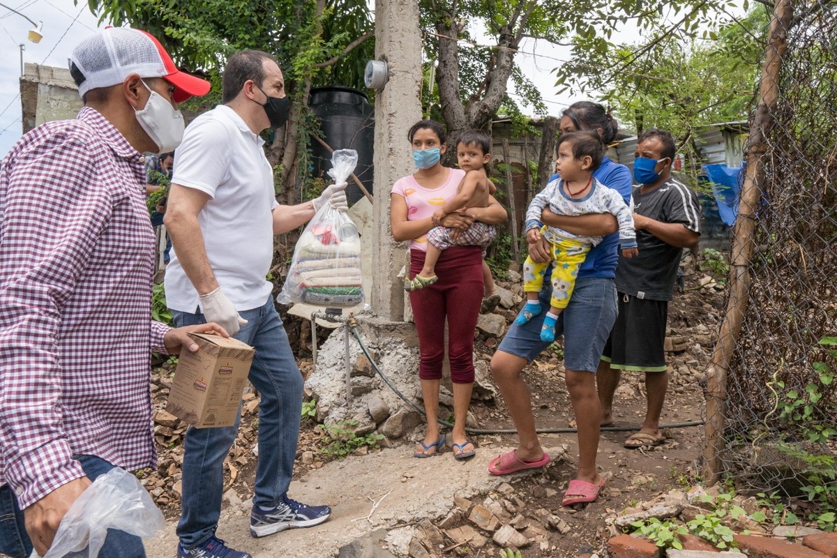 El gobernador Cuauhtémoc Blanco entregó apoyos en el municipio de Ayala, Morelos. (Especial)