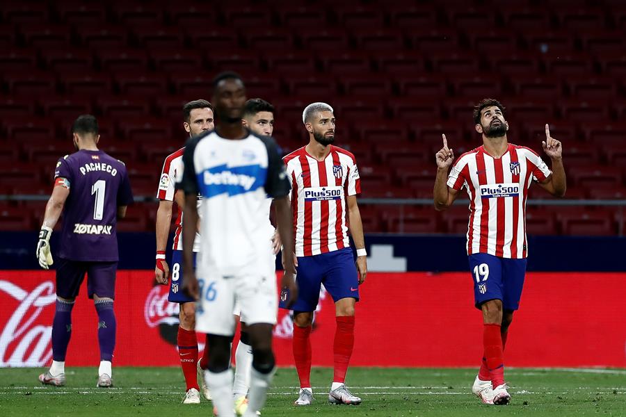 Atlético venció al Alavés (EFE)