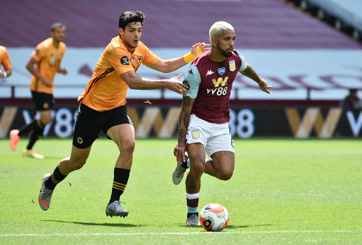 Raúl Jiménez durante el partido frente al Aston Villa (Reuters)
