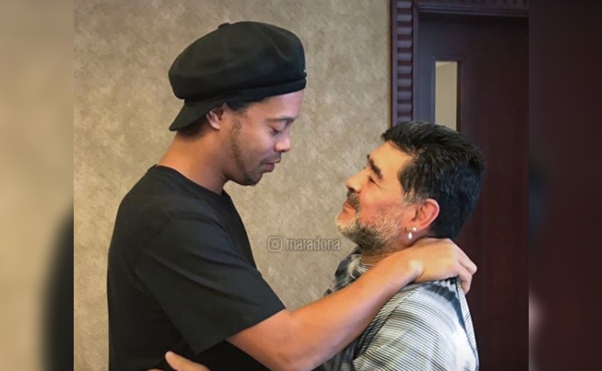 Ronaldinho y Diego Maradona (Instagram @maradona)