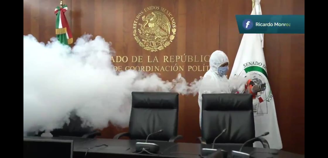 Se realizó la sanitización de todos los inmuebles del Senado, así como el lavado exhaustivo con cloro de todas y cada una de sus áreas. (Especial)