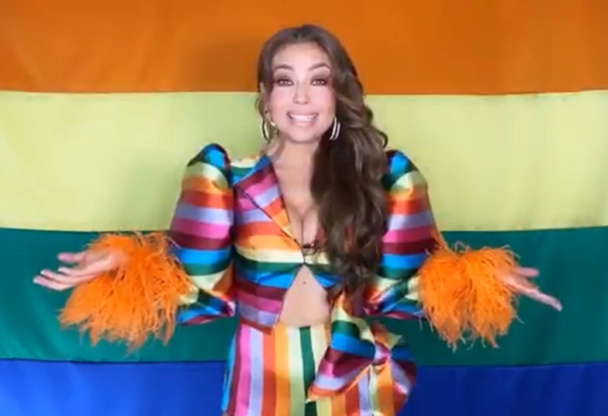 Tras dar su discurso, Thalía interpretó "A quien le importa" (YouTube).