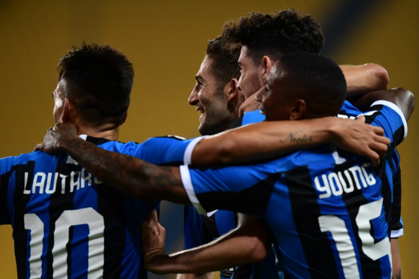 Inter vino de atrás contra el Parma (AFP)