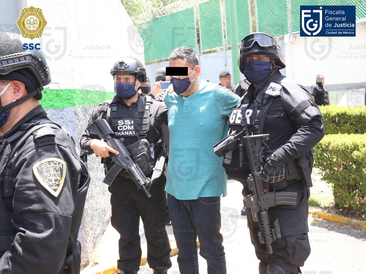 Trasladaron a otras cinco personas para su detención en la FGJ, están implicado en el atentado contra Omar García Harfuch. (Especial)