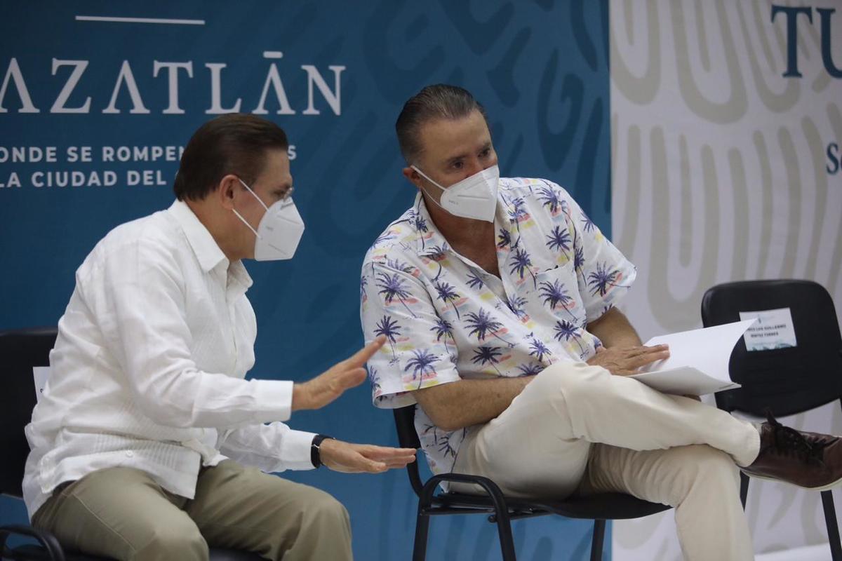 Ambos gobernadores manifestaron su preocupación frente a la pandemia y establecieron las medidas de salud. | Adrian Carlos