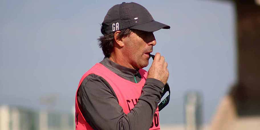 Guillermo Almada, director técnico de Santos Laguna. (Archivo)