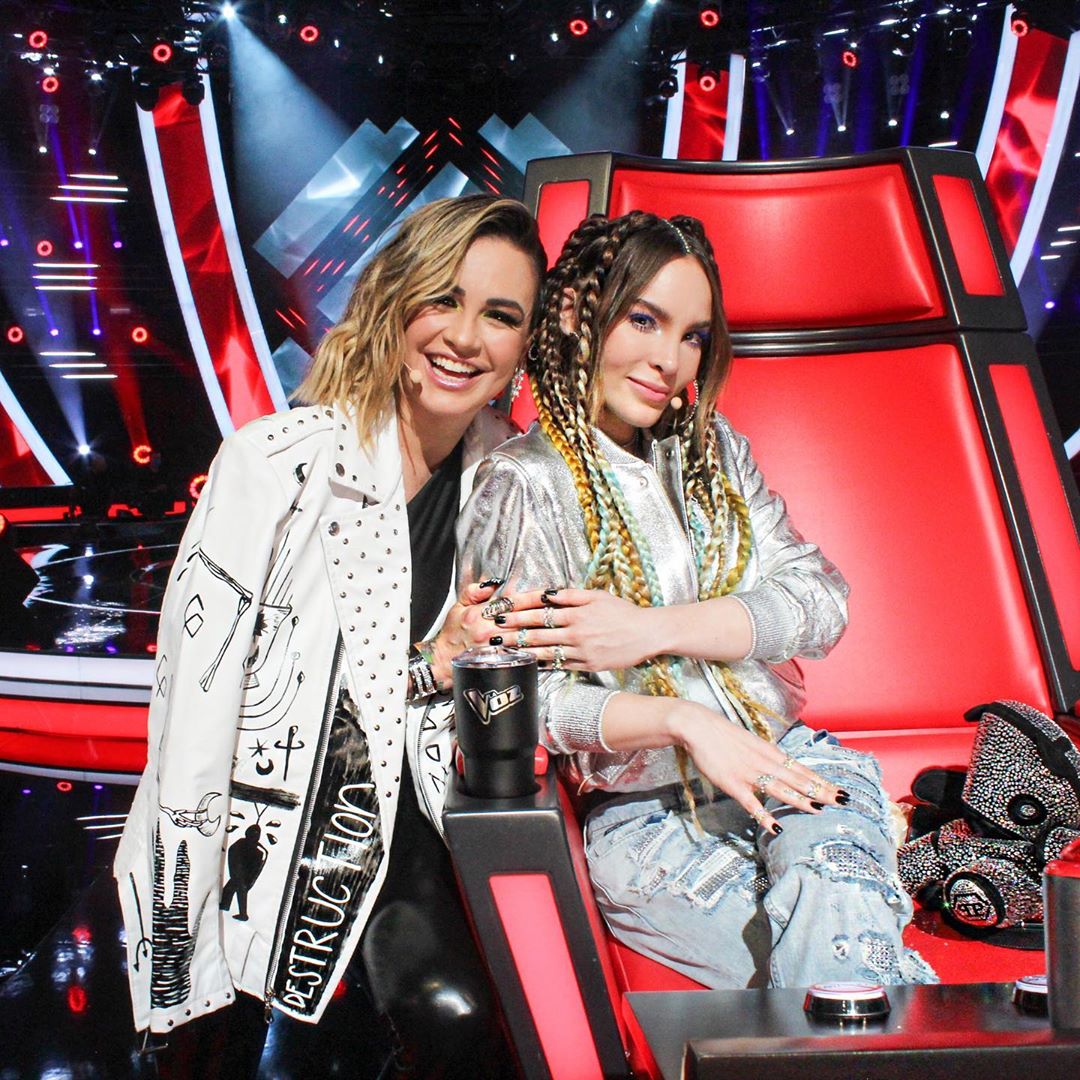 Belinda y María José imitan a Paulina Rubio en La Voz (Especial).