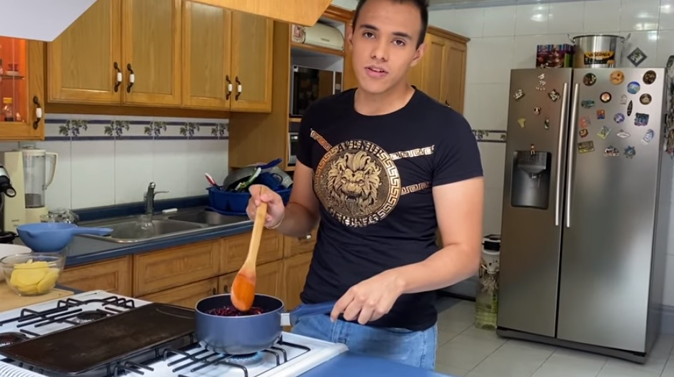 Hijo de Cuauhtémoc Blanco desea entrar a MasterChef 2020 (YouTube  CBS Vlogs)