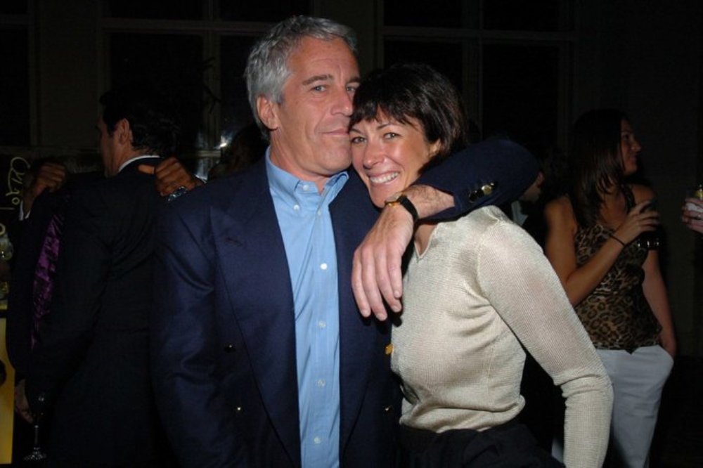 La británica Ghislaine Maxwell, acusada por la justicia estadounidense de colaborar con el magnate Jeffrey Epstein. (Especial)