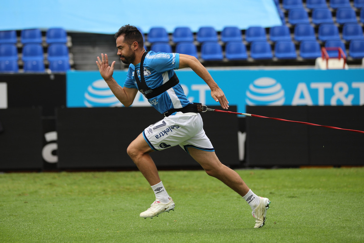 George Corral trabaja con intensidad desde el primer momento, con la ilusión de pronto debutar con La Franja. (Especial)