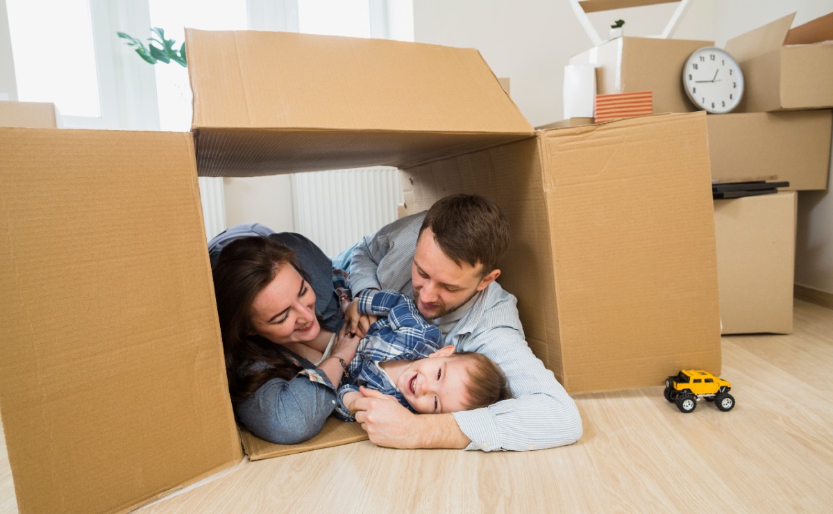 Padres de familia deben alentar al juego y aprendizaje de los pequeños desde casa. (Freepik)