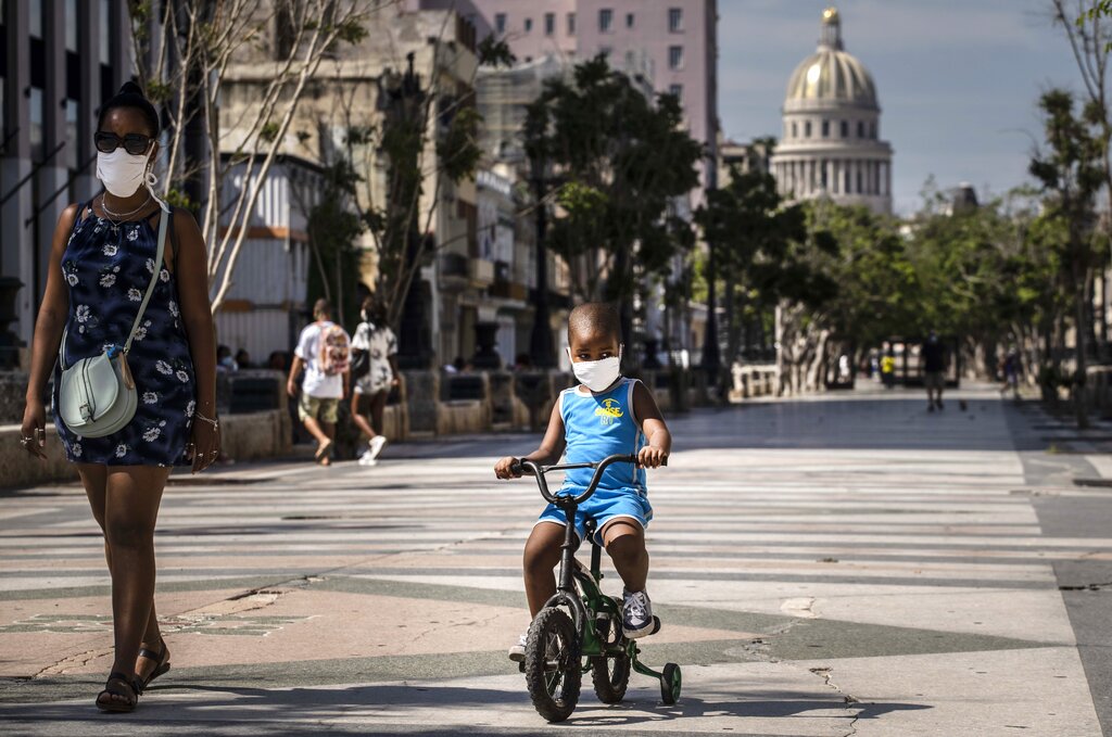 Cuba cerró sus fronteras en marzo debido a la pandemia de coronavirus. (AP)