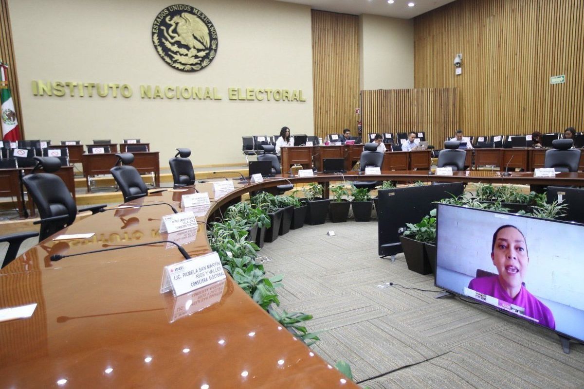 El Instituto Nacional Electoral (INE) en sesión virtual. (Cuartoscuro / Archivo)
