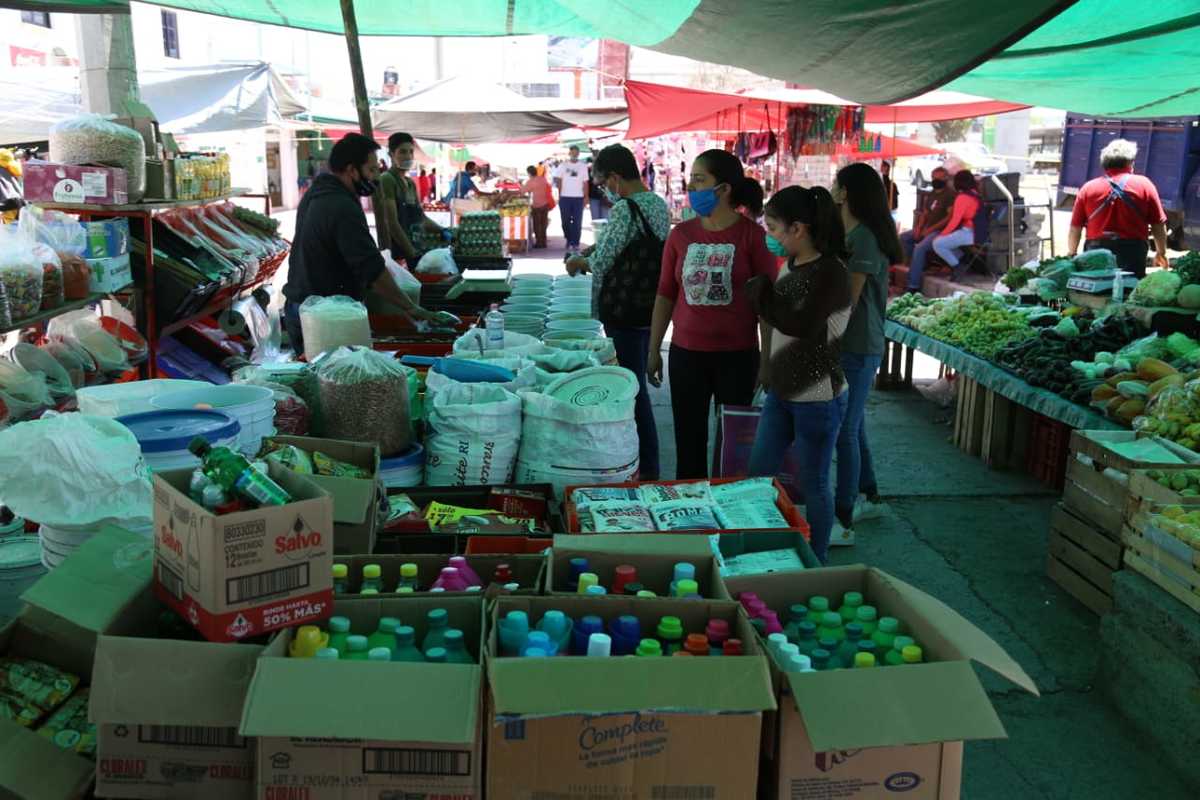 Reabren mercado de Venta Prieta a pesar de que Hidalgo sigue en semáforo rojo. (Jorge Sánchez)