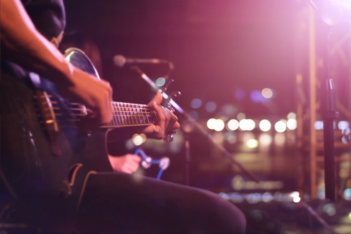 MUdaL, encuentro virtual sobre retos del sector musical ante covid-19 (Shutterstock).