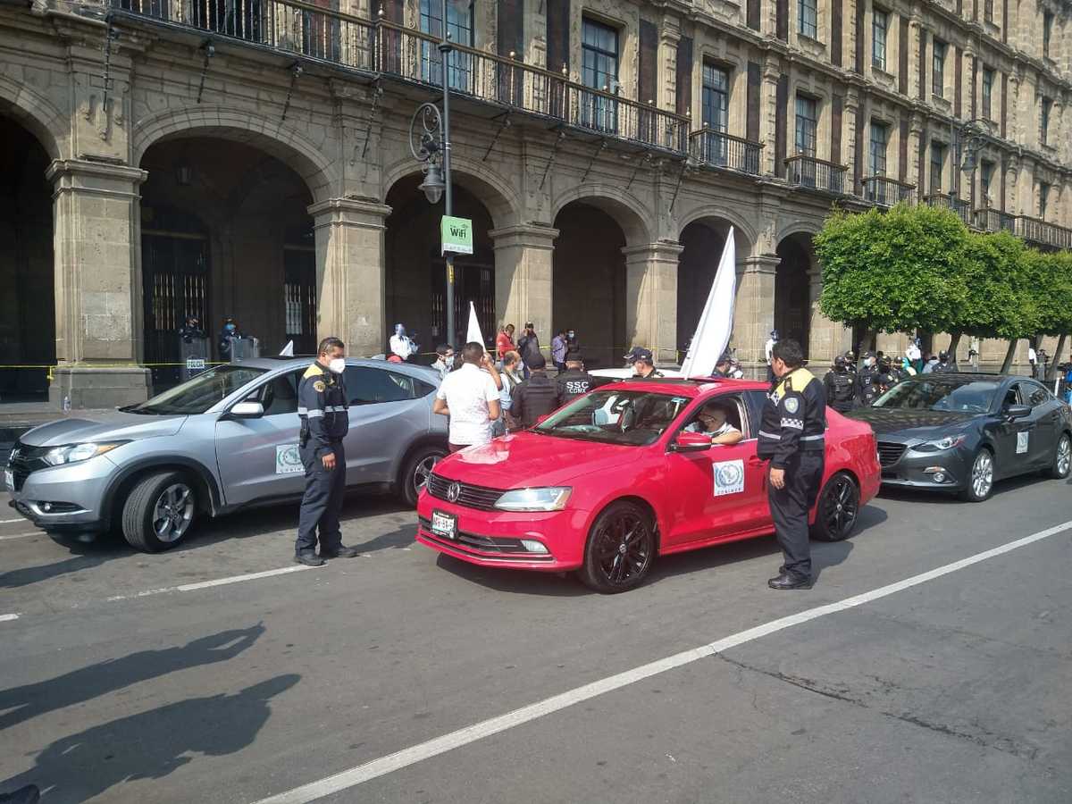 Los manifestantes llegaron en camiones y autos particulares./ César Velázquez