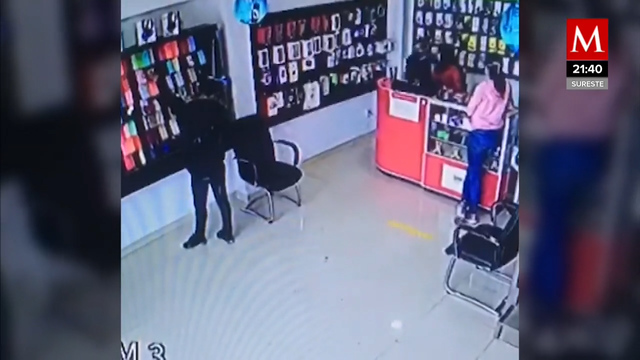 Trabajadora de tienda en accesorios es atacada a balazos en Oaxaca