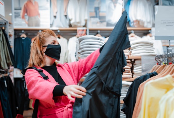 En los centros comerciales de la Ciudad de México la estancia de las personas se limitará a un máximo de una hora. (Shutterstock)