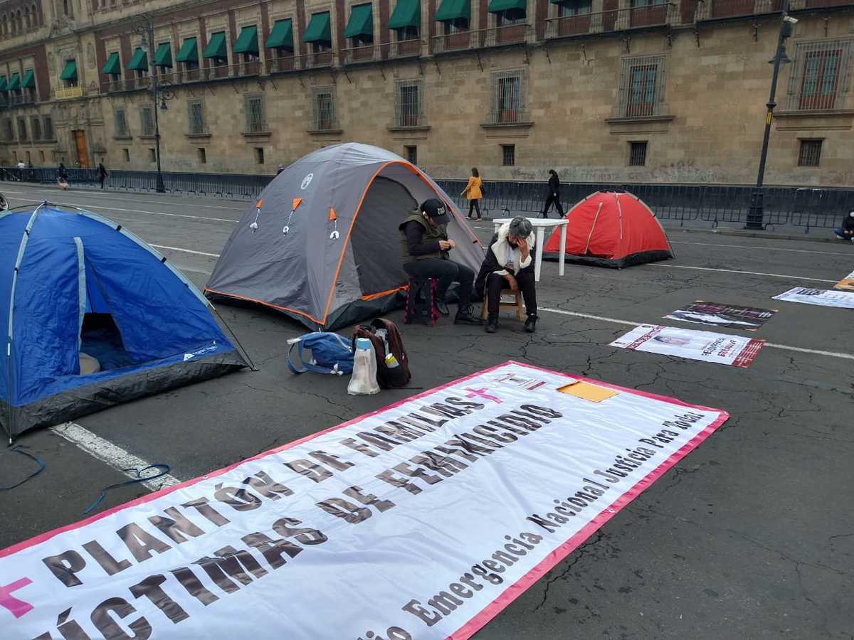 Colocaron casas de acampar en el circuito de la Plaza de la Constitución./César Velázquez