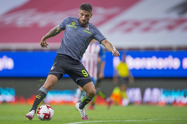 Ignacio Jeraldino frente a Chivas en Copa por México (Mexsport)