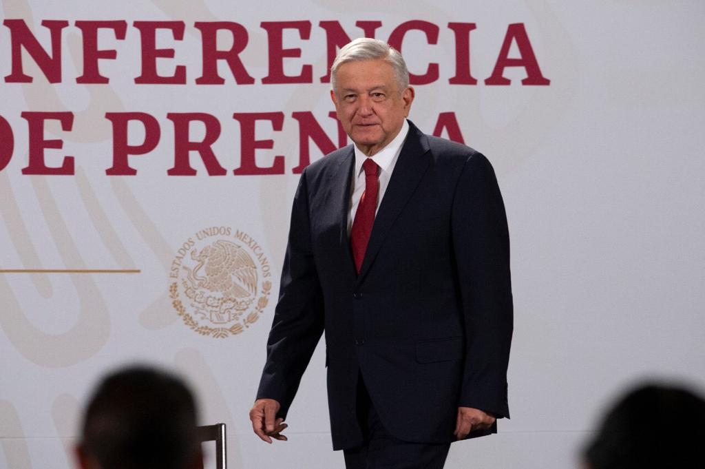 El Presidente llegando a su conferencia de prensa matutina del 06 de julio. (Cortesía)