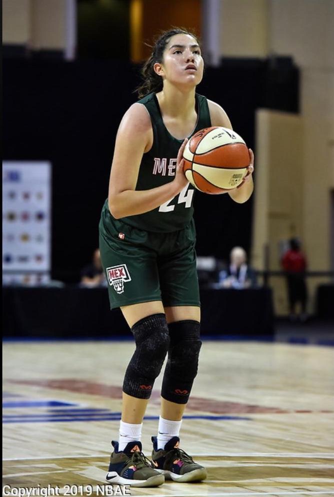 Con tan sólo quince años de edad, Lilia Susana Ramírez es una de las mejores prospectos del deporte ráfaga en el país. (Especial)