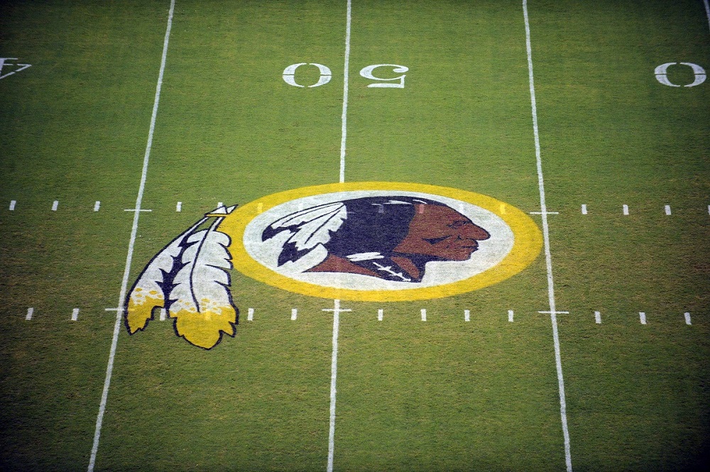 Trump critica a Redskins e Indios de Cleveland por analizar cambiar nombre (AP)