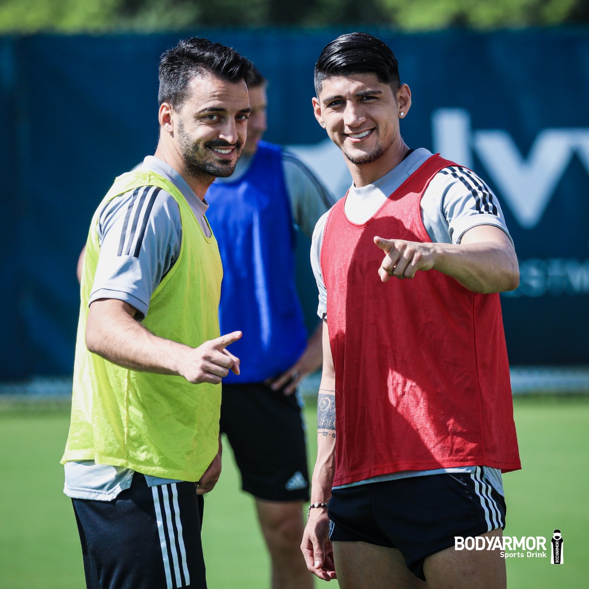 Alan Pulido durante el entrenamiento del Sporting Kansas City (Twitter @SportingKC)