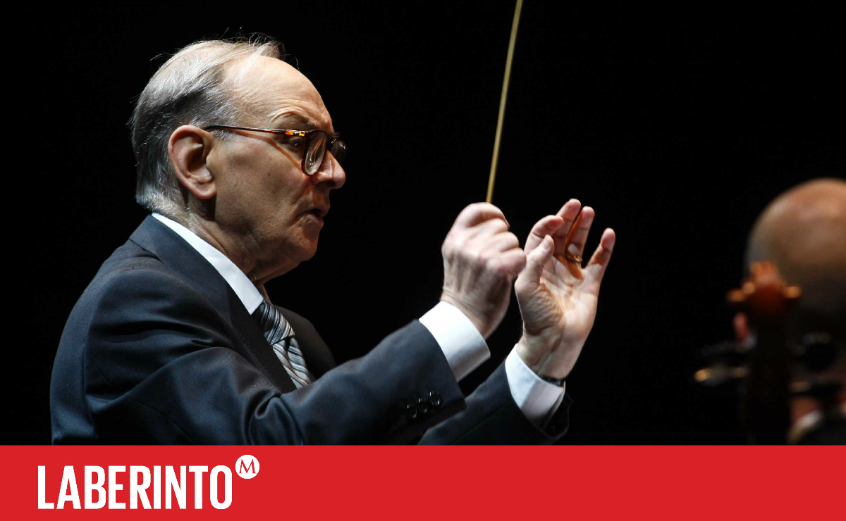 Ennio Morricone en pleno concierto durante el octavo festival Mawazine, en Rabat, Marruecos. (Foto: Abdeljalil Bounhar | AP)