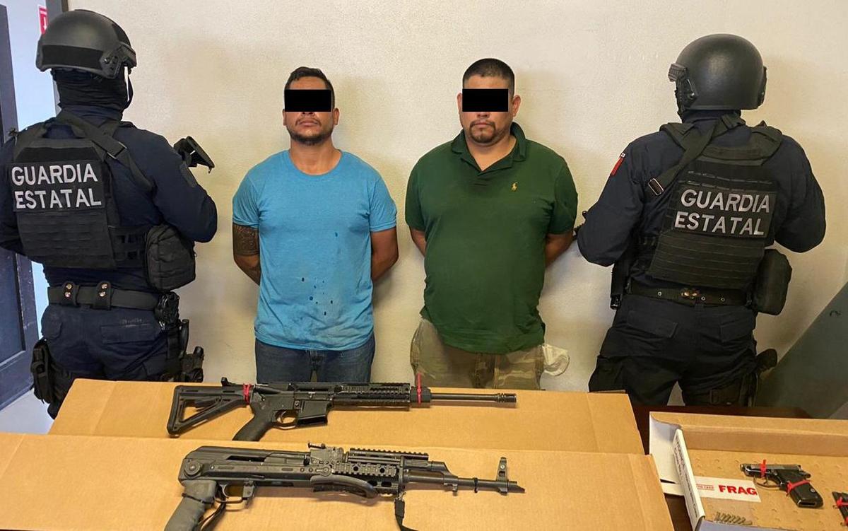 Los dos hombres fueron puestos a disposición de la FGR. (Said Betanzos)