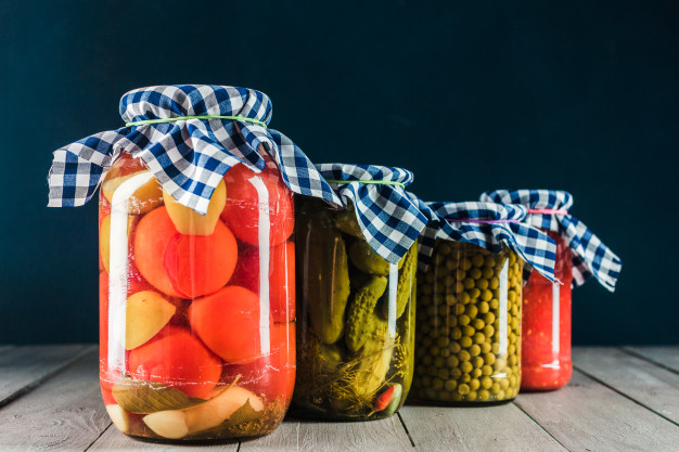 Conocerás los procesos que puedes utilizar para preservar los alimentos en uno de los cursos (Freepik)