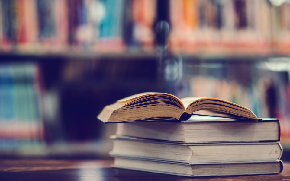 La serie de lecturas No estamos llegando a ninguna parte y eso es un placer se realizan todos los jueves de este mes (Freepik)