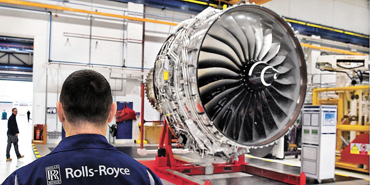 Además de los autos de lujo, la compañía fabrica motores para aviones de combate y sistemas de propulsión para submarinos nucleares. (Shutterstock)
