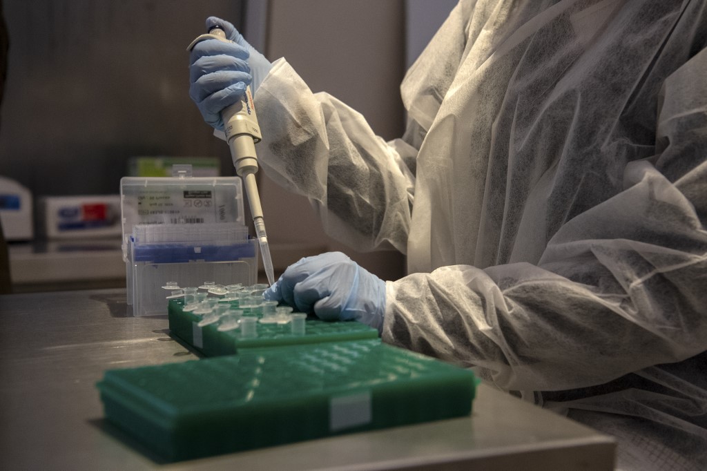 Diversas farmacéuticas están realizando pruebas para la vacuna contra el coronavirus. (AFP)