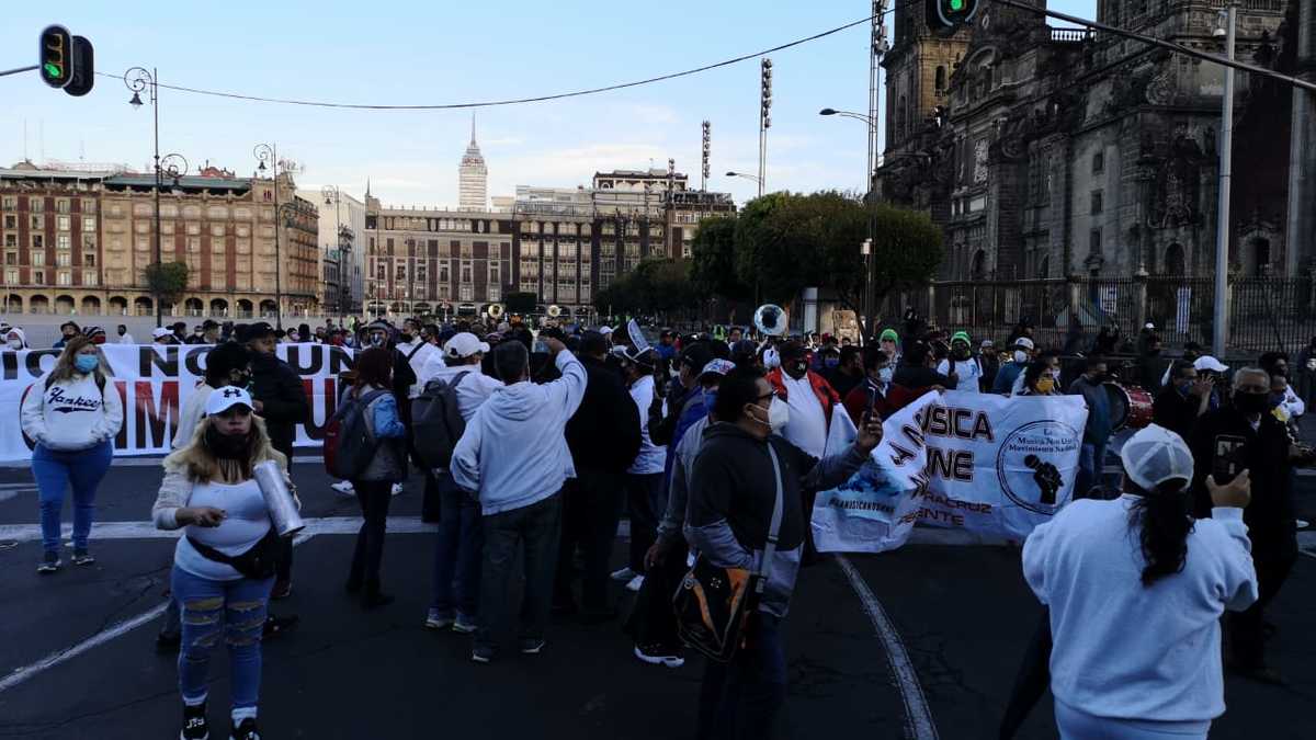 Músicos protestan en Zócalo de CdMx. | Jorge Becerril