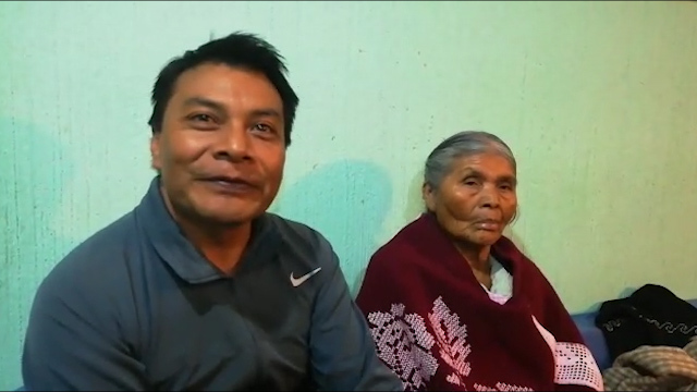 La historia de Doña Manuela, una vida de tejer con amor