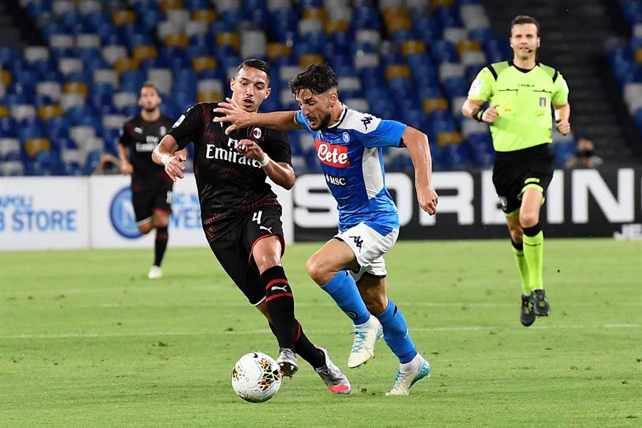 Napoli y Milán empataron en el San Paolo (EFE)