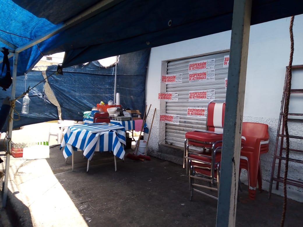 Personal de Iztapalapa vigila que no se venda alcohol en mercados, romerías y tianguis. (Especial)